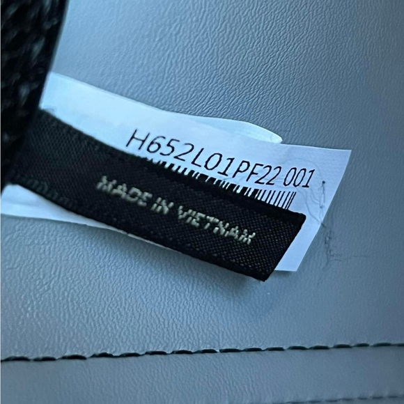 Marc Jacobs The Leather Bucket Bag - Picture 12 of 16